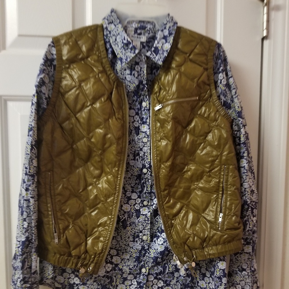 Gorgeous J Crew quilted  Vest LIKE NEW